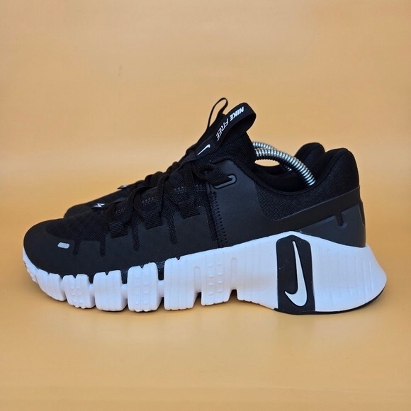 New Nike Free Metcon 5 Black Anthracite Women's Workout Shoes Size 7 - Picture 1 of 8